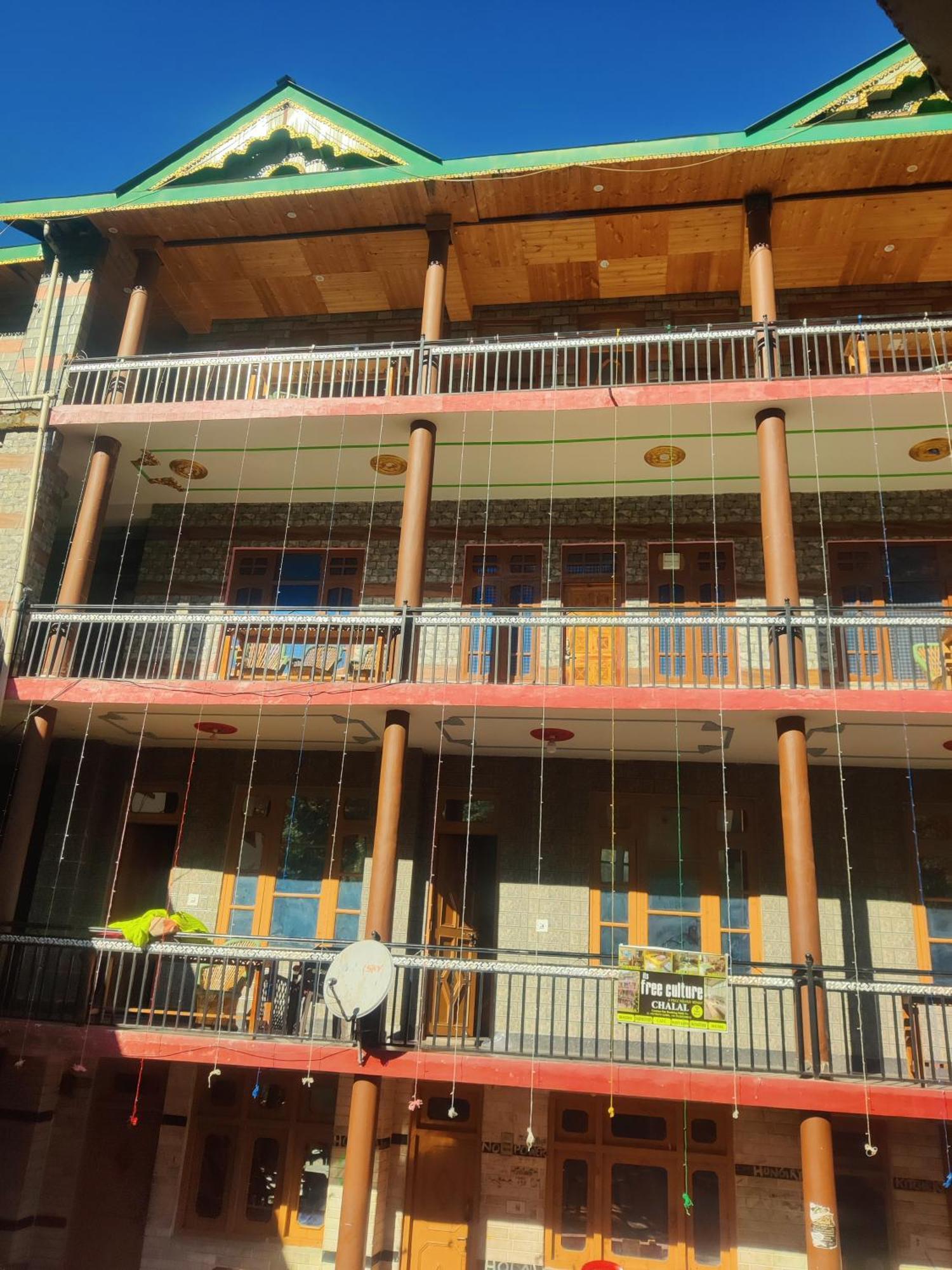 קאסול Chalo Chhalal Hotel & Cafe מראה חיצוני תמונה