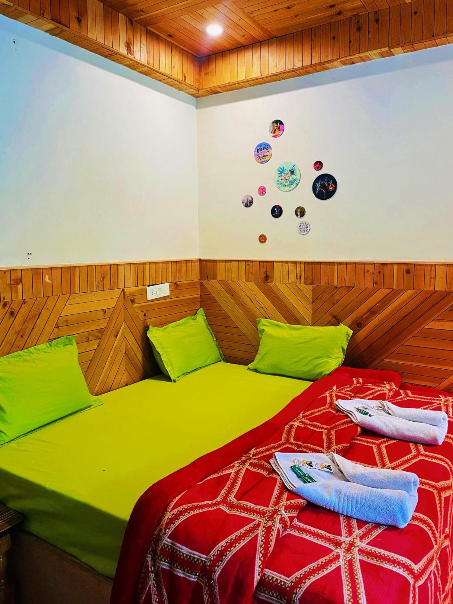 קאסול Chalo Chhalal Hotel & Cafe מראה חיצוני תמונה
